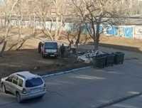 В Саяногорске сотрудники УК захламили контейнерную площадку